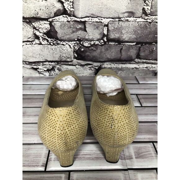 Salvatore Ferragamo Beige Leather Geometric Dress Pump Heels Women 7.5B US/38EU - Picture 11 of 16